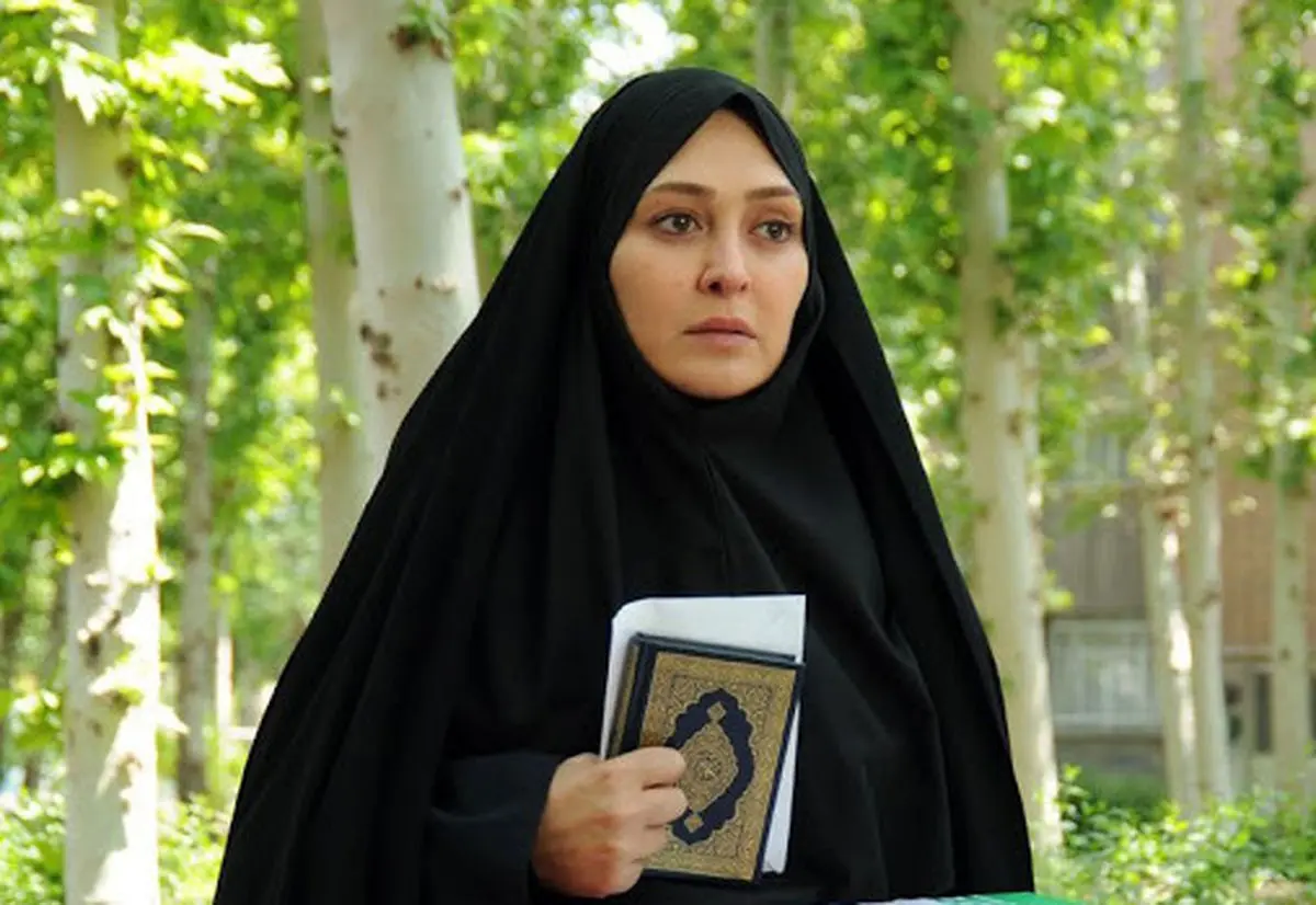 الهام حمیدی با این عکس کولاک کرد | الهام حمیدی با موهای گیس بافت و پالتوی خاصش کلی به چشم اومد
