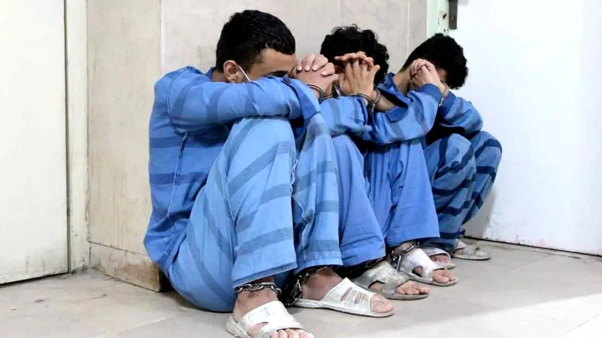 نوجوانانی که با سردسته 17 ساله، زورگیری می‌کردند!