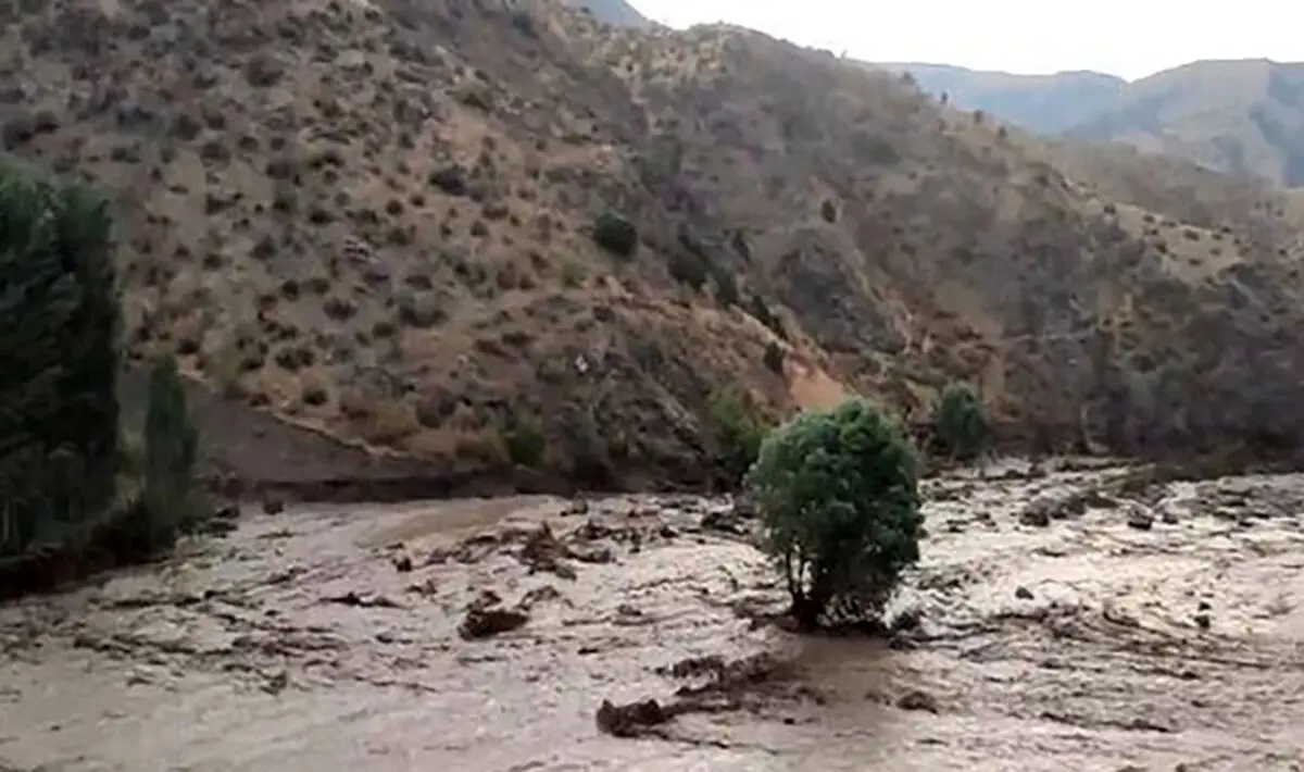 سیل وحشتناک در استهبان| آمار کشته ها اعلام شد