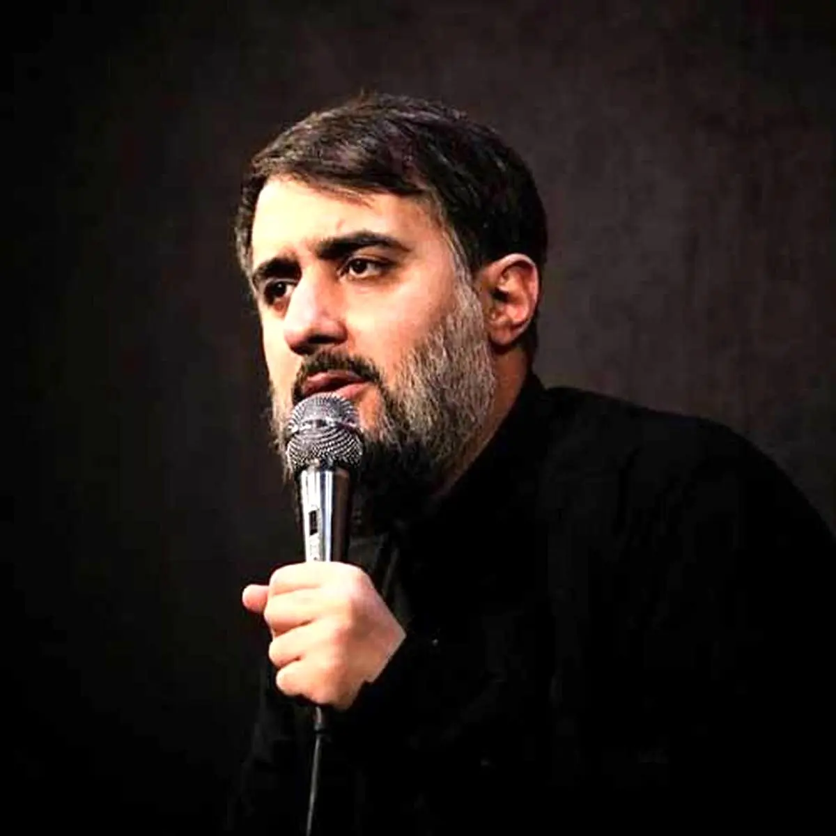 کنایه مداح معروف به مسئولان| بخوانید