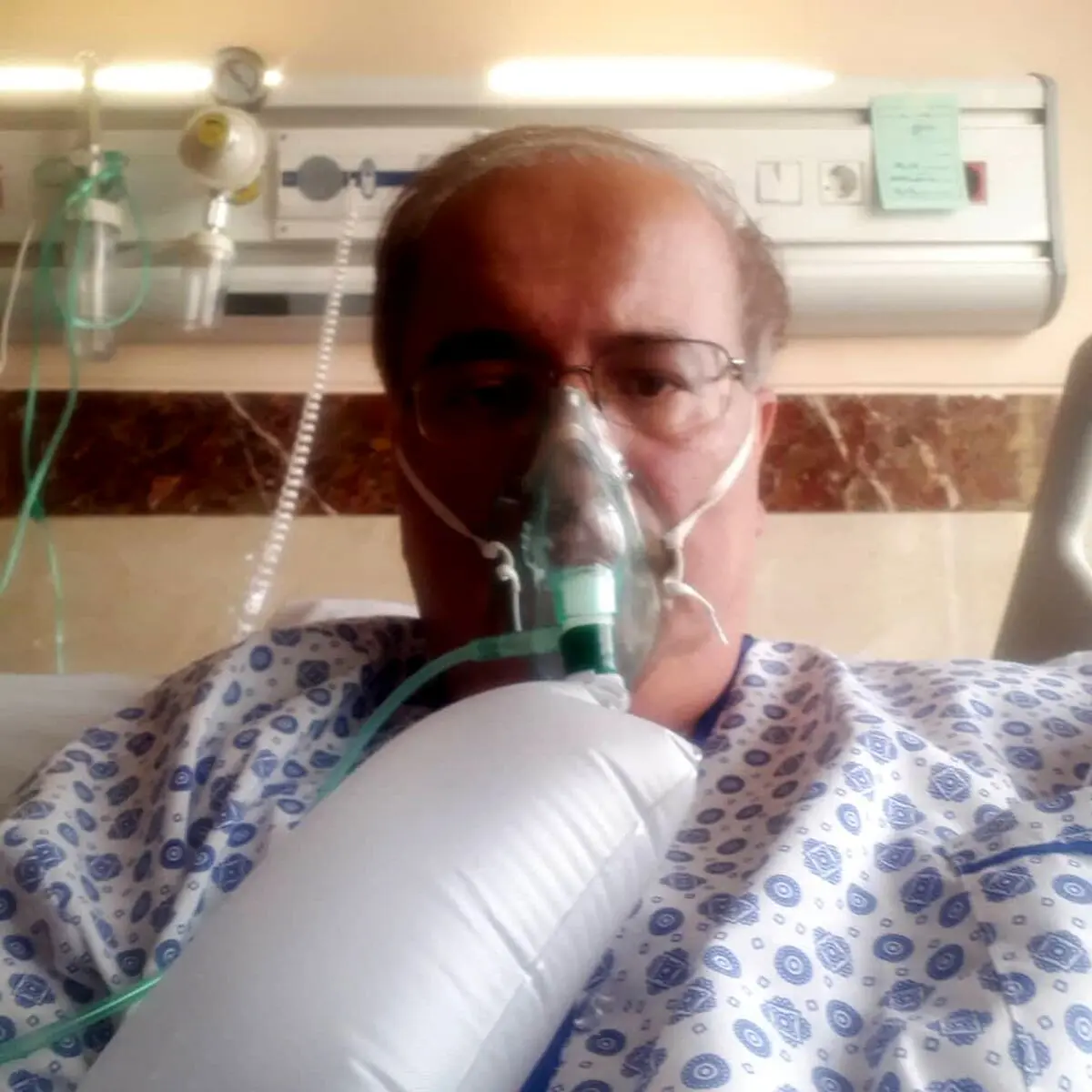 نویسنده معروف کرونایی شد