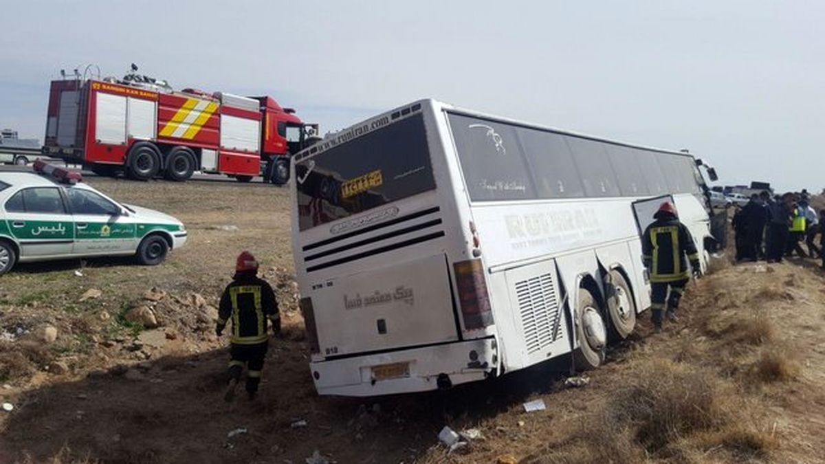 فوری؛ واژگونی یک اتوبوس با 37 سرنشین در جاده دامغان 