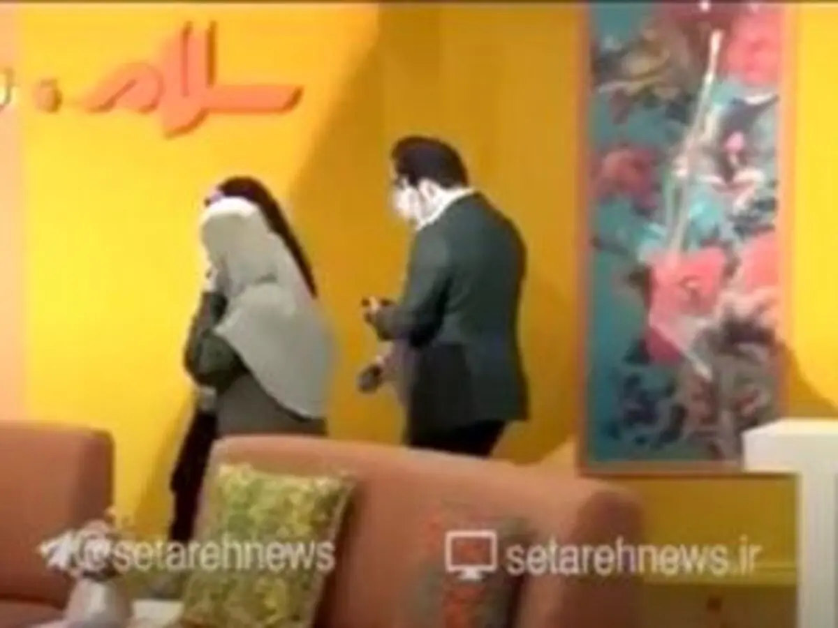 رفتار عجیب مجری تلویزیون روی آنتن زنده! +فیلم جنجالی