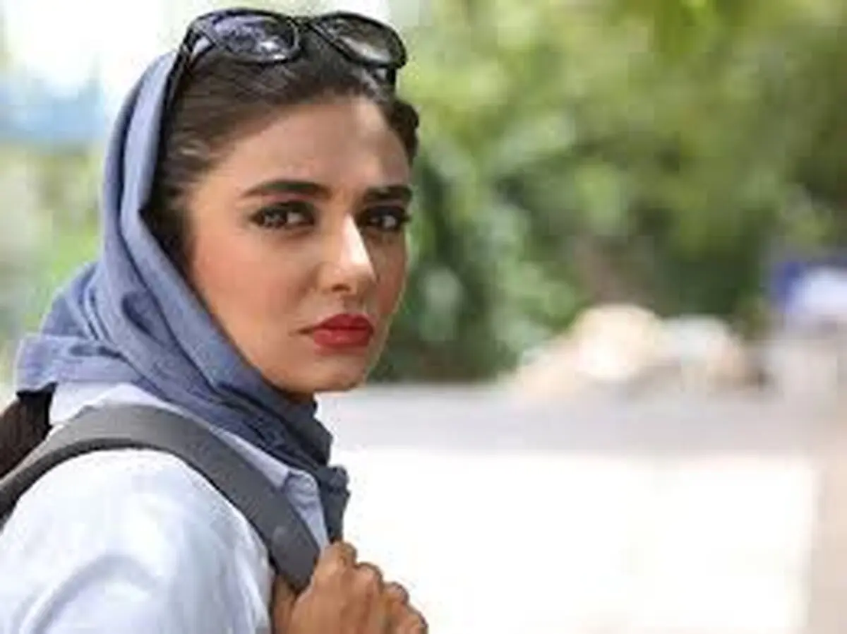 لیندا کیانی غوغا به پا کرد| استایل منشوری لیندا کیانی در خارج